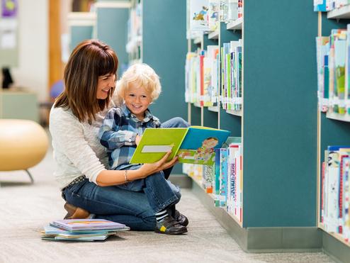 Kinderzimmer Wandregal