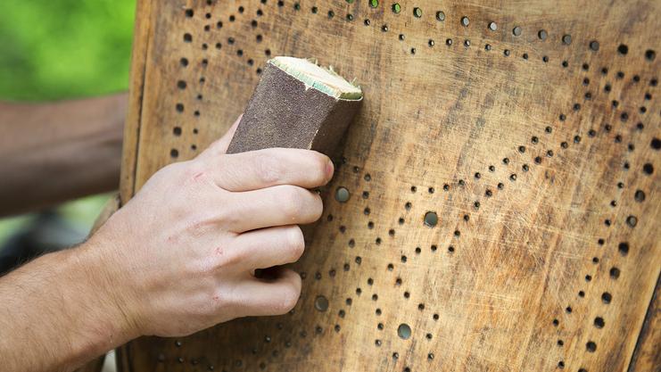 Holzstuhl restaurieren